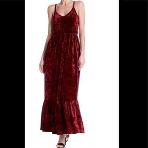 Romeo & Juliet Couture Burgundy VelvetMaxi Dress M